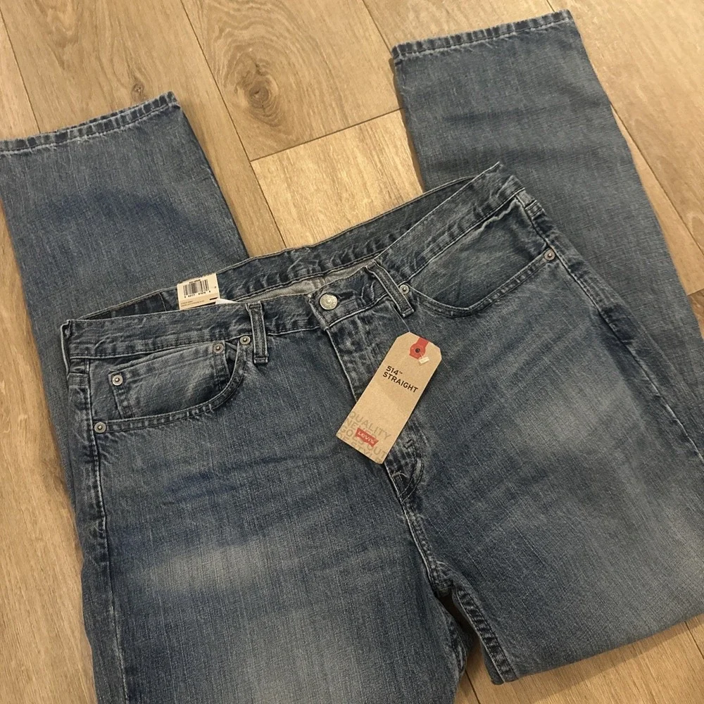 Levi Strauss Medium Wash Straight Leg Jeans 514 36X30 Regular Fit Casual NWT‎